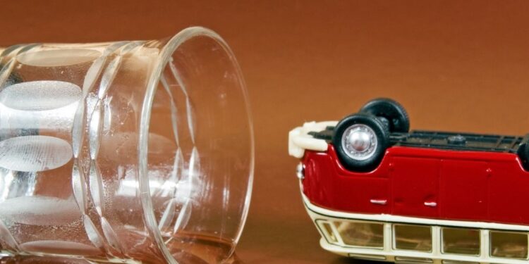 Kusur Oranı Ve Alkollü Araç Kullanımı: Yasal Sorumluluklar